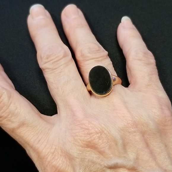 Jewelry - 14k solid gold black onyx ring
